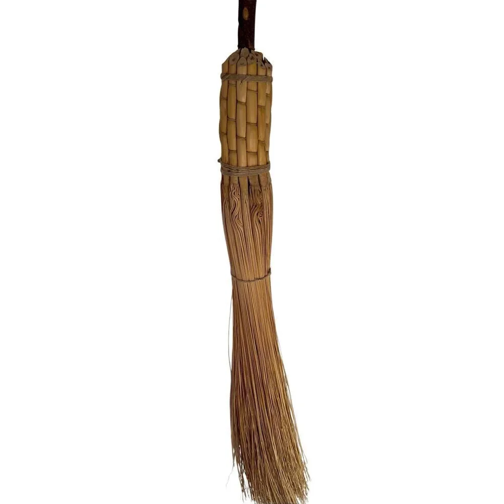 Vintage Antique STRAW HEARTH Cobweb BROOM Hand Made Wood Handle Signed EC